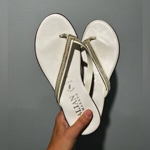 Italian Shoemakers White Rhinestone Flip Flop 6.5 Made in Italy